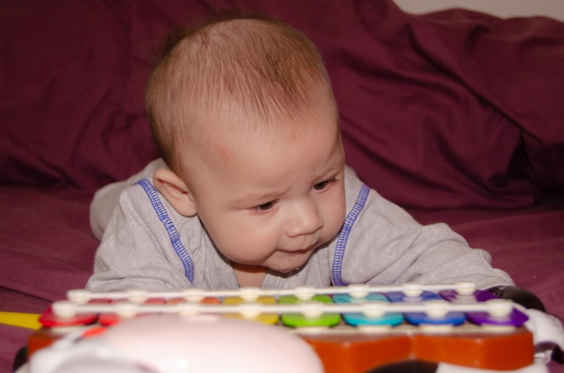 Jak często je dwumiesięczne dziecko i co warto wiedzieć na ten temat