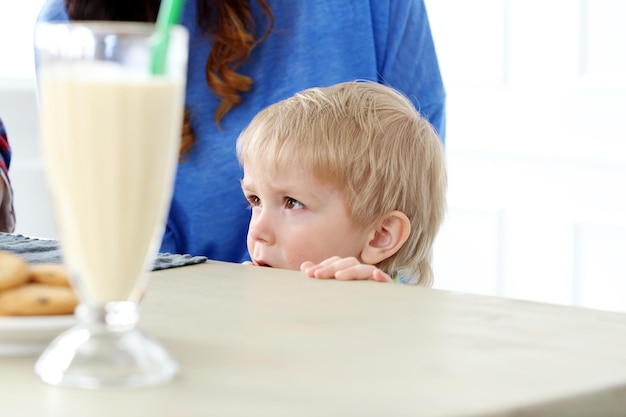 Odpowiedź na pytanie odbijanie po karmieniu do kiedy warto znać?