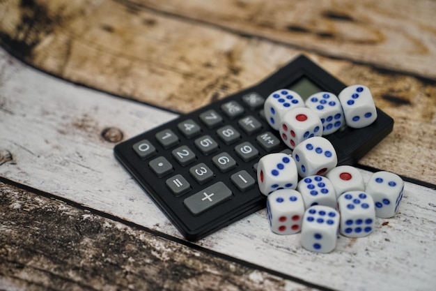 Ile kosztuje gra Rummikub w sklepach stacjonarnych i internetowych?